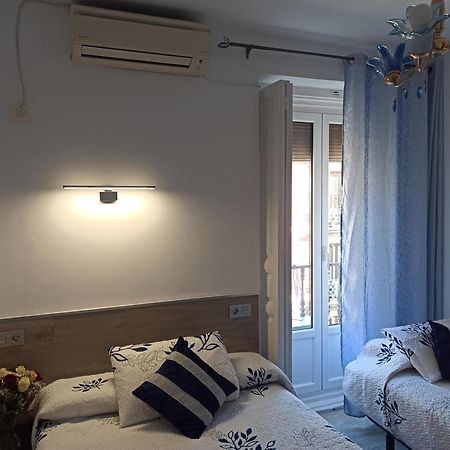 Hostal Huespedes Toledo Мадрид Екстериор снимка