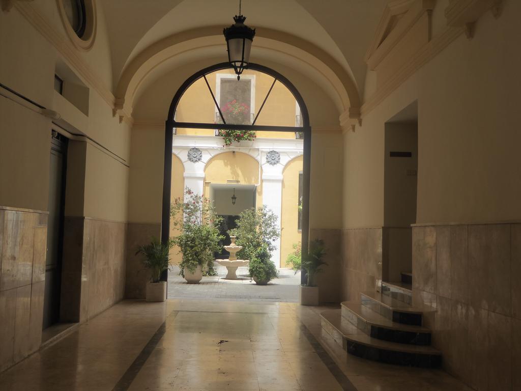 Hostal Huespedes Toledo Мадрид Екстериор снимка