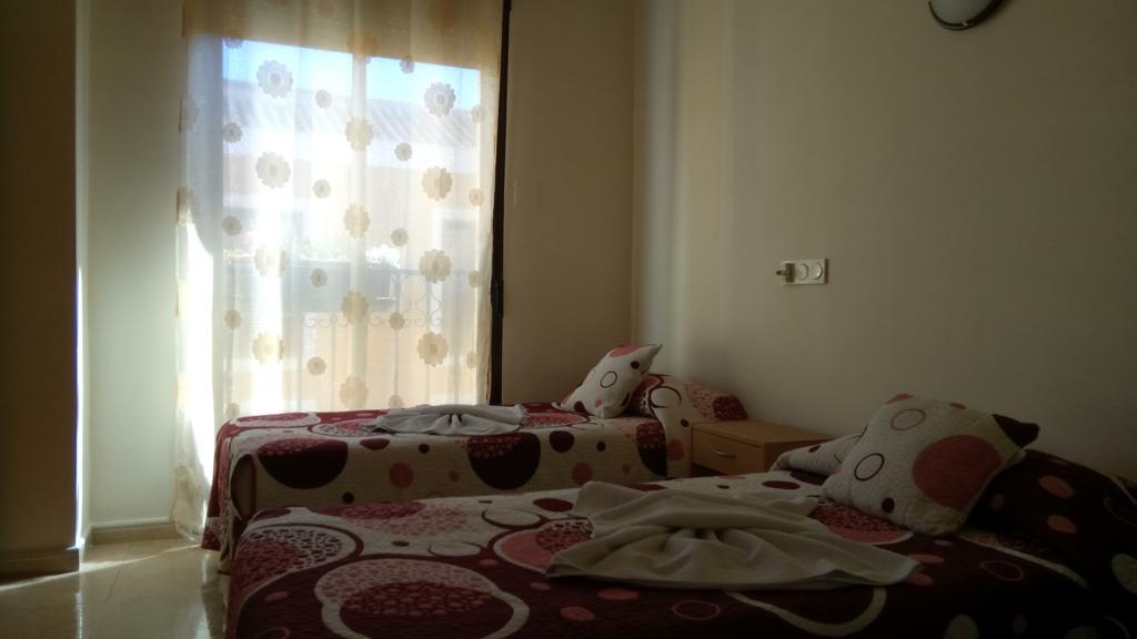 Hostal Huespedes Toledo Мадрид Екстериор снимка