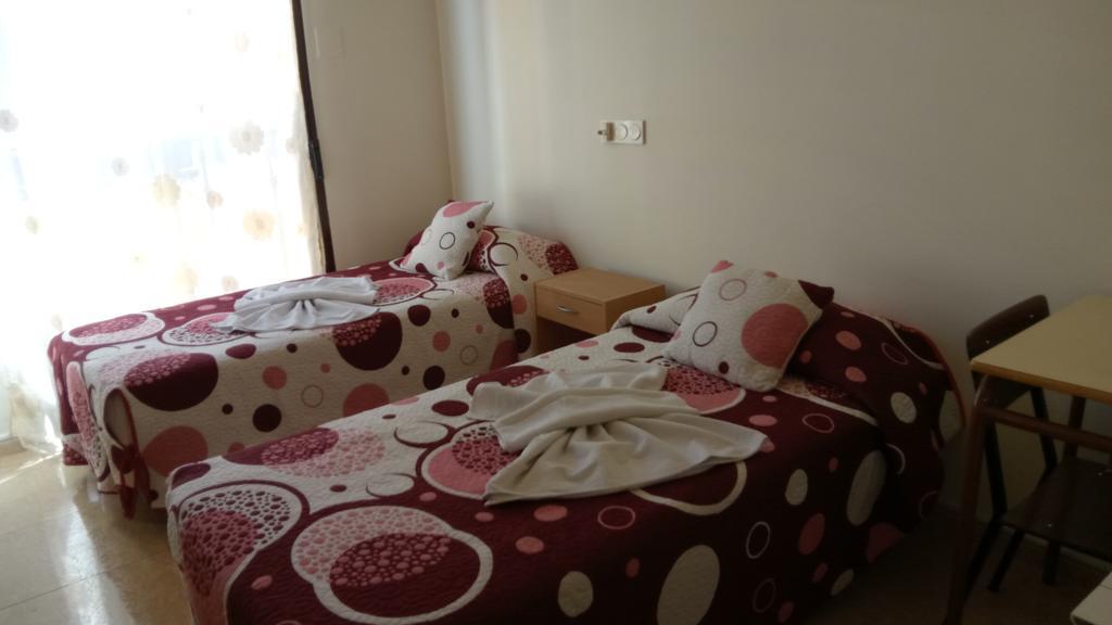 Hostal Huespedes Toledo Мадрид Екстериор снимка