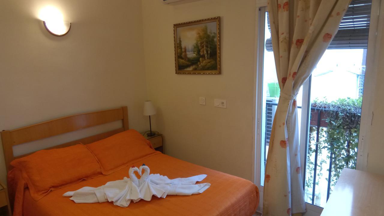 Hostal Huespedes Toledo Мадрид Екстериор снимка
