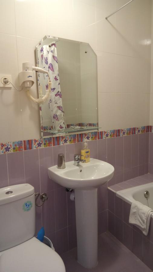 Hostal Huespedes Toledo Мадрид Екстериор снимка